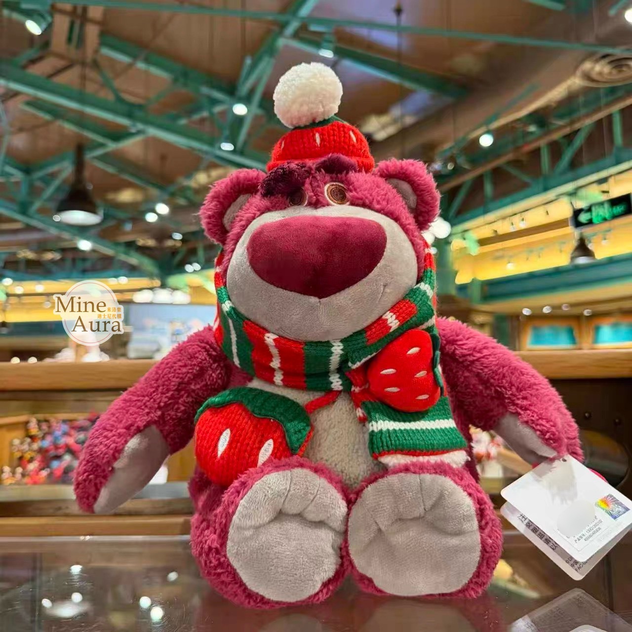(限時特價) 熊抱哥 Lotso 聖誕 造型 草莓味設計 娃娃 玩偶 玩具總動員 Toy Story -上海迪士尼樂園