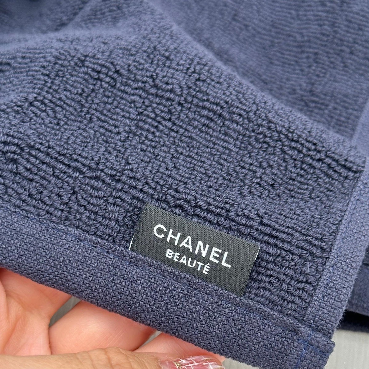 Chanel 贈品海軍藍方形毛巾（葡萄牙製）