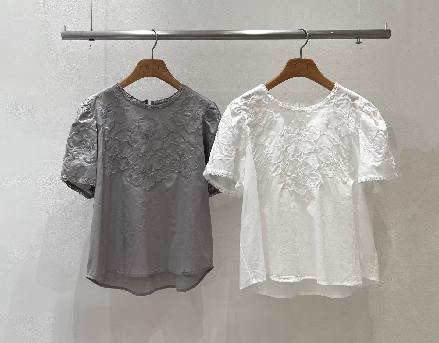 GI6001 花花刺綉花邊上衣