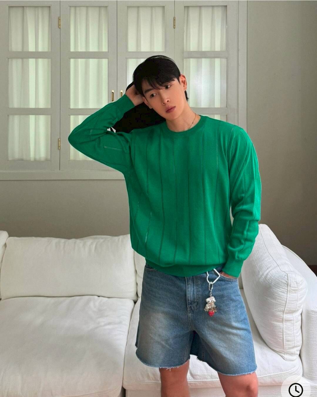 (韓國獨家特價)亞麻鏤空針織衫