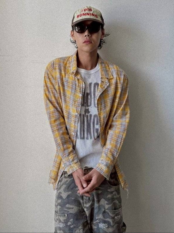 (韓國獨家特價)紋理格紋不收邊襯衫