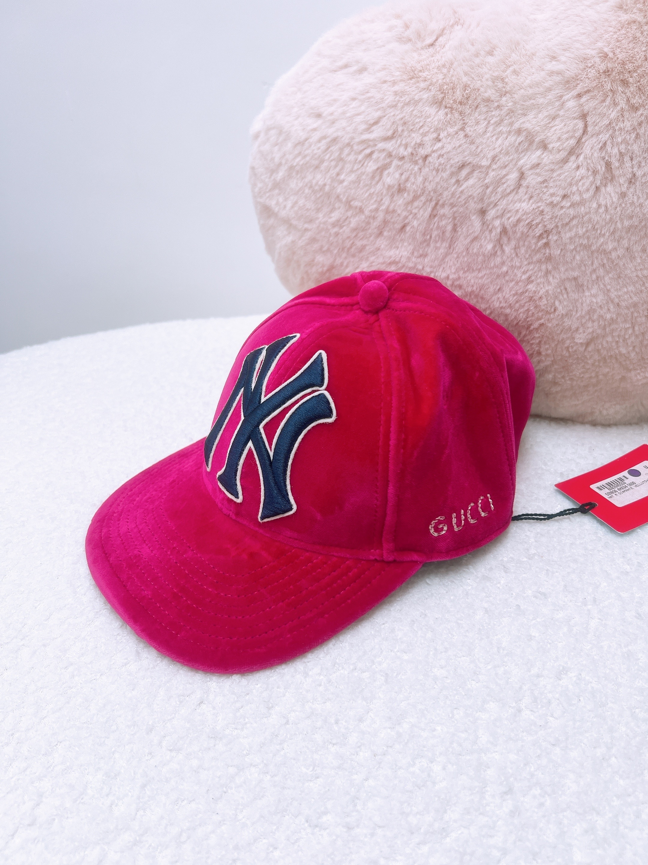 Gucci x MLB NY Yankees cap/ hat (velvet pink)