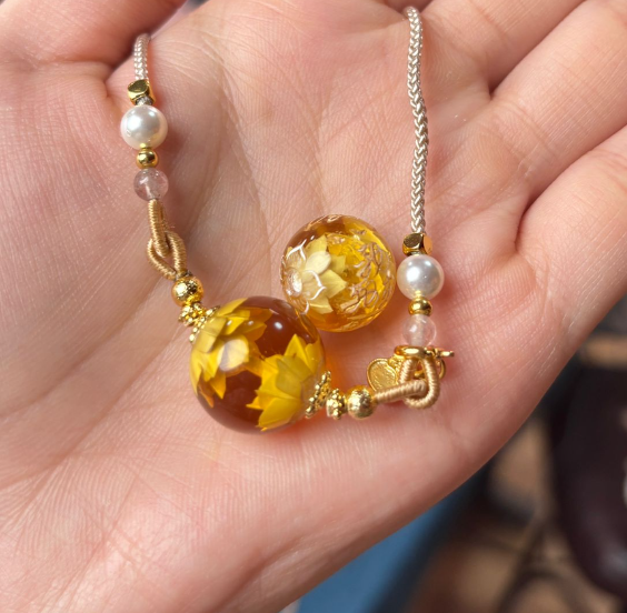 AB260403-G97-琥珀百解消災符頸繩（一物一證書）（包龍虎山開光，需客戶留中文名，性別，出生年月日時分）(預計5月尾到貨)(只限尖沙咀門市自取不包郵)