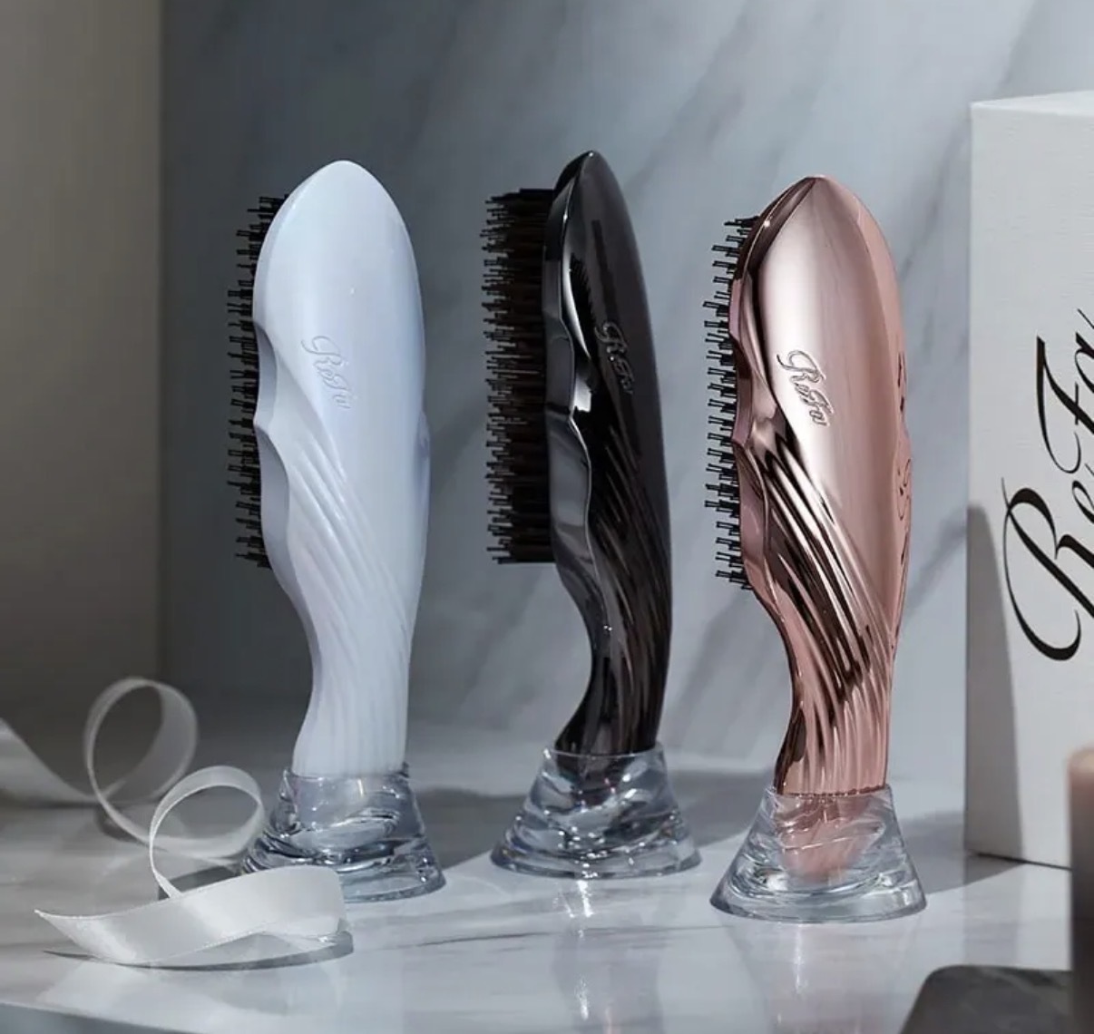 【多莉爆推薦】JP ReFa Premium 負離子頭皮清潔按摩梳 (乾濕兩用）TK260404