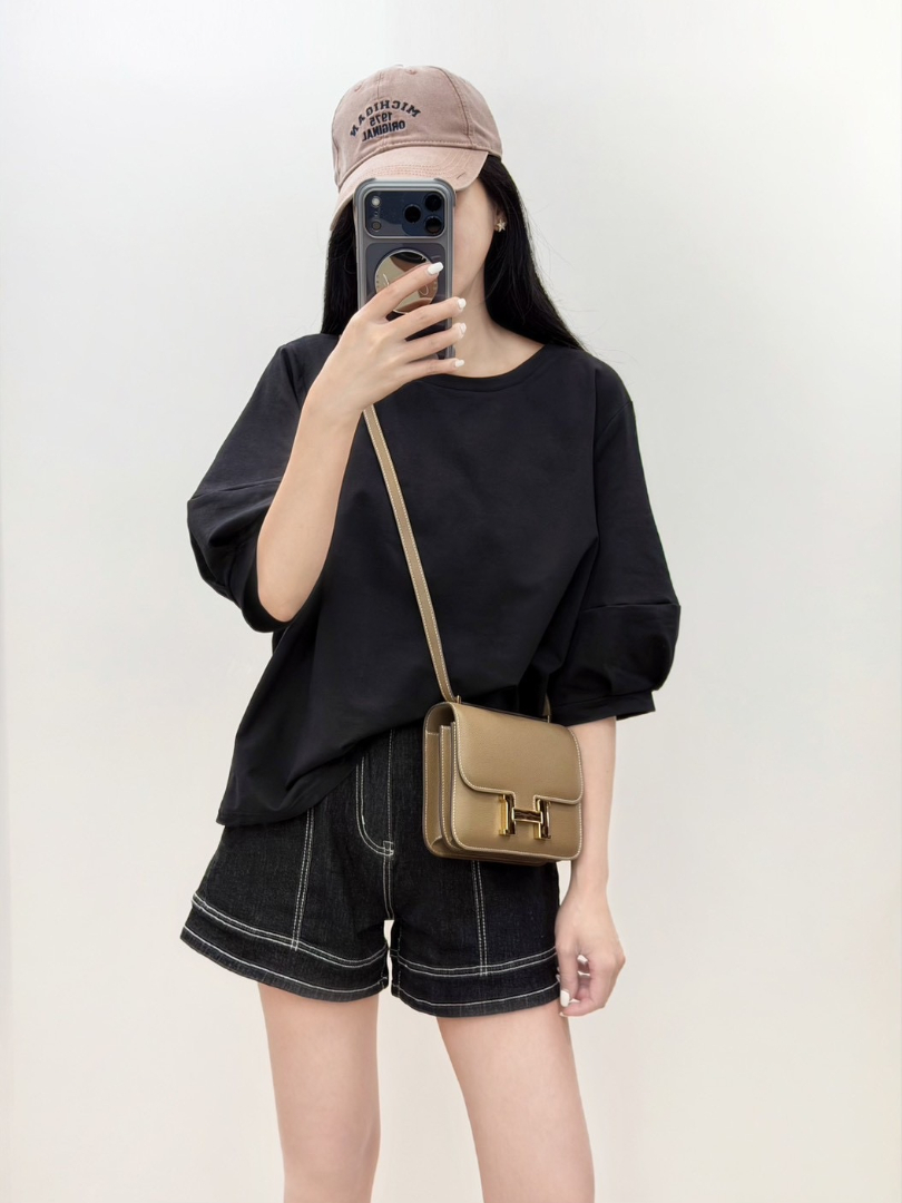 手臂修飾神款！燈籠袖設計上衣