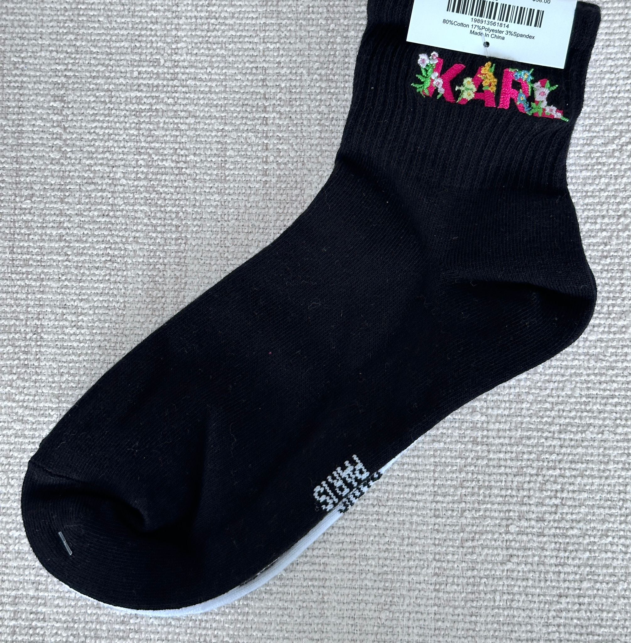 RY07  KL 刺繡花花logo短襪 US5-10 (黑色x1對+白色x1對)