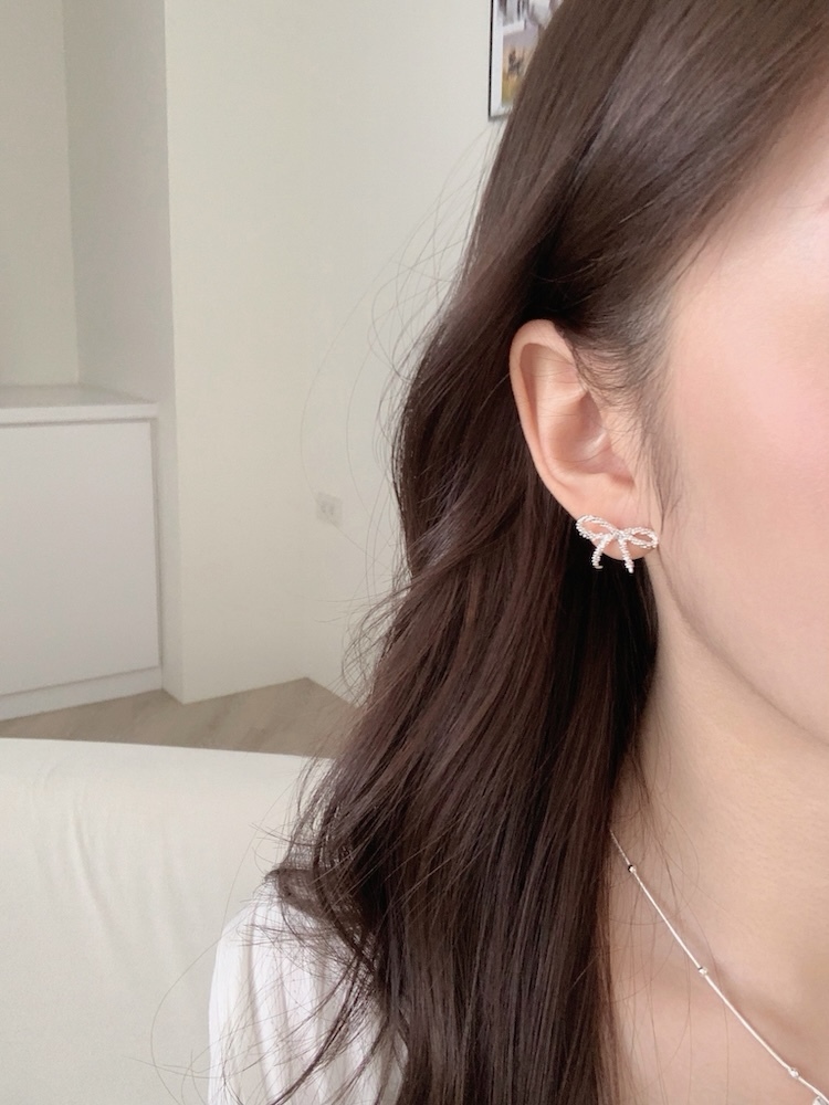 碎鑽氣質蝴蝶節耳環