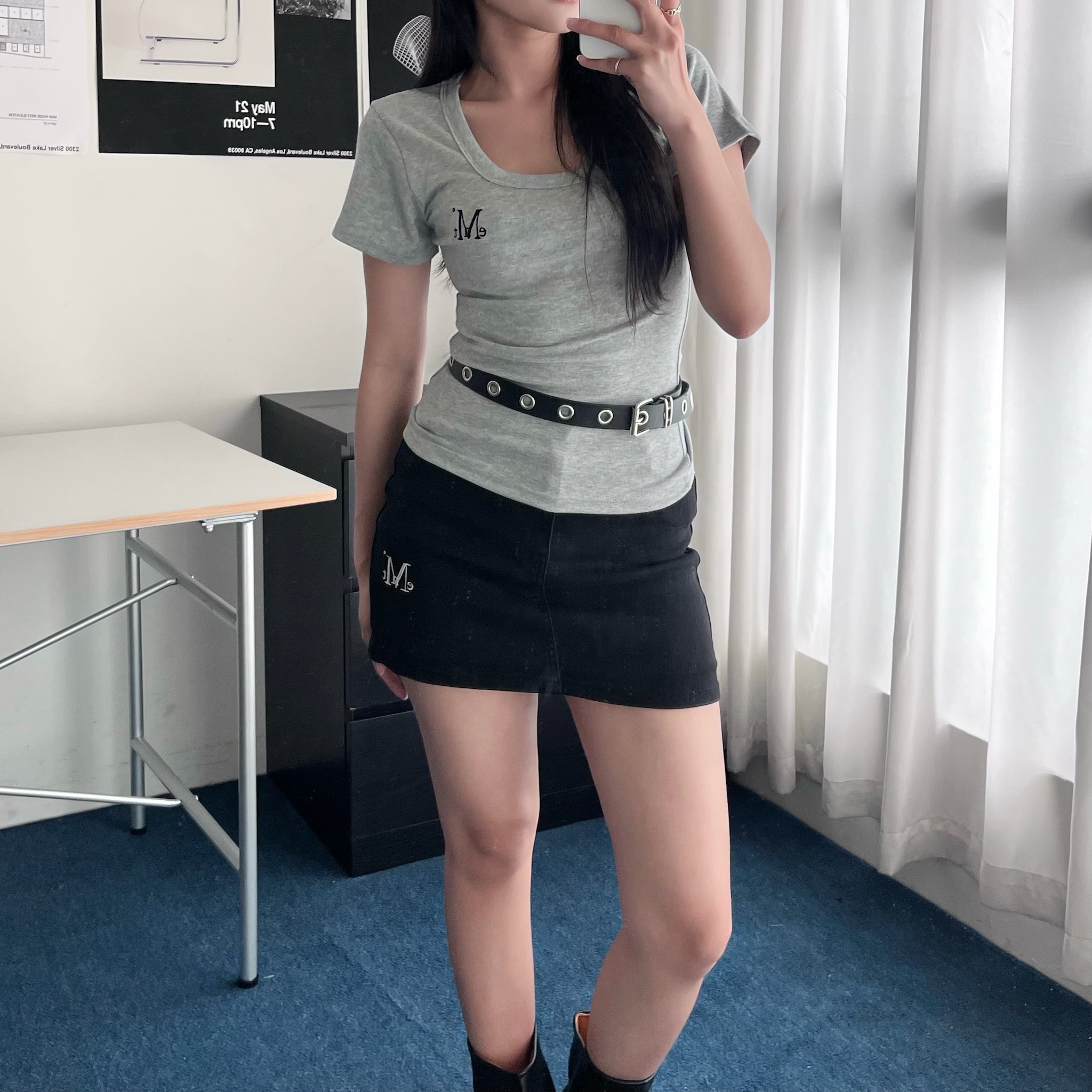 （現貨）韓牌 MUCENT FERRING MIDI U領 修身 短T P00000WW