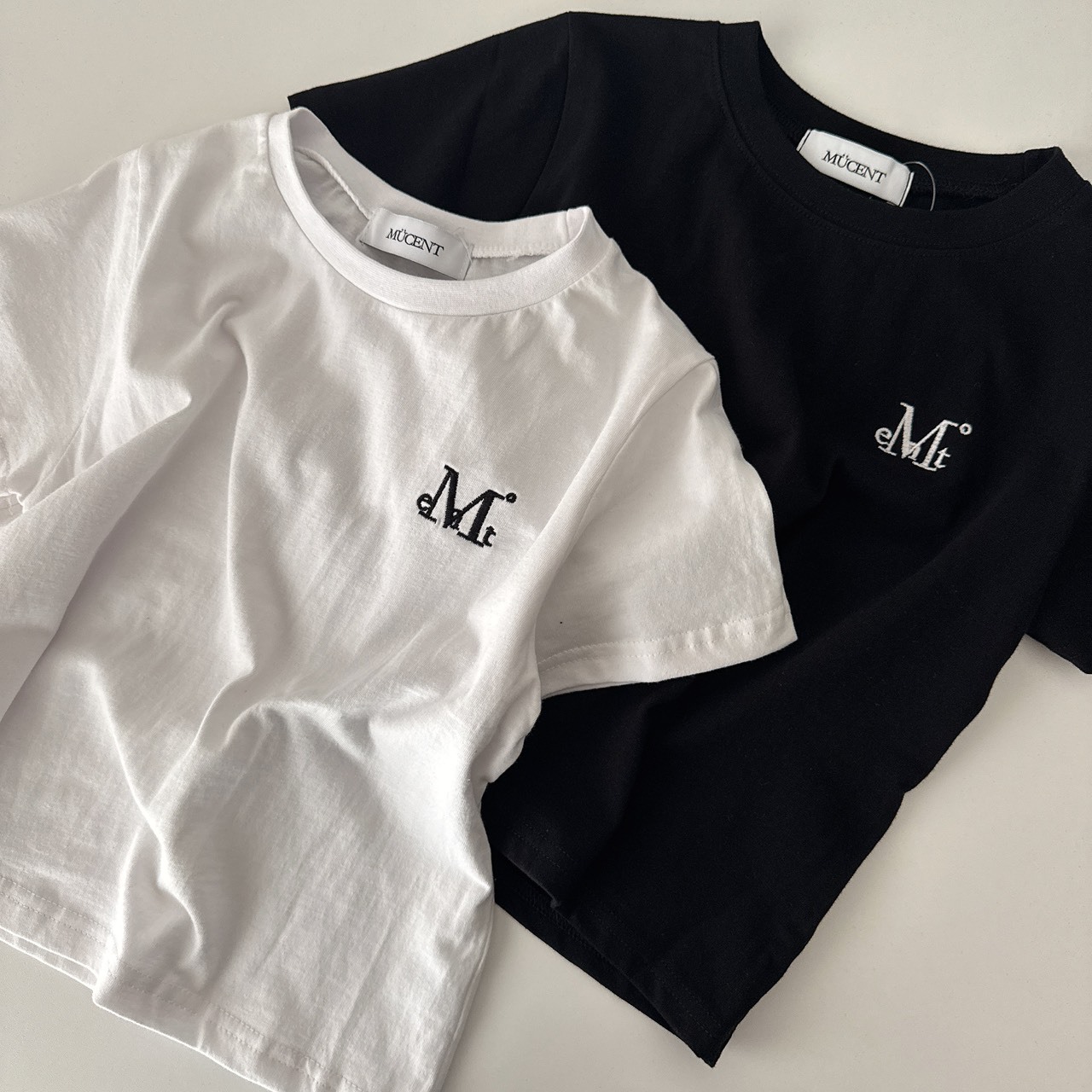 （現貨）韓牌 MUCENT 左胸小logo 短版 短T P00000IA