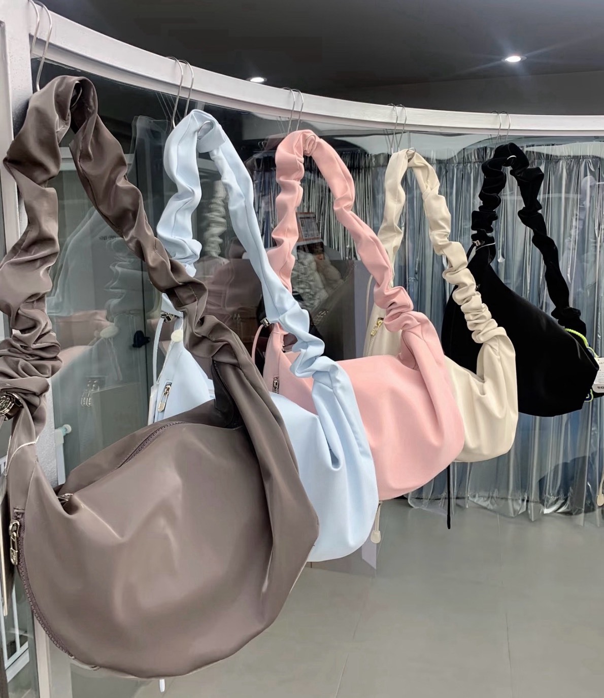 韓國 Carlyn BABE M 時尚側背包