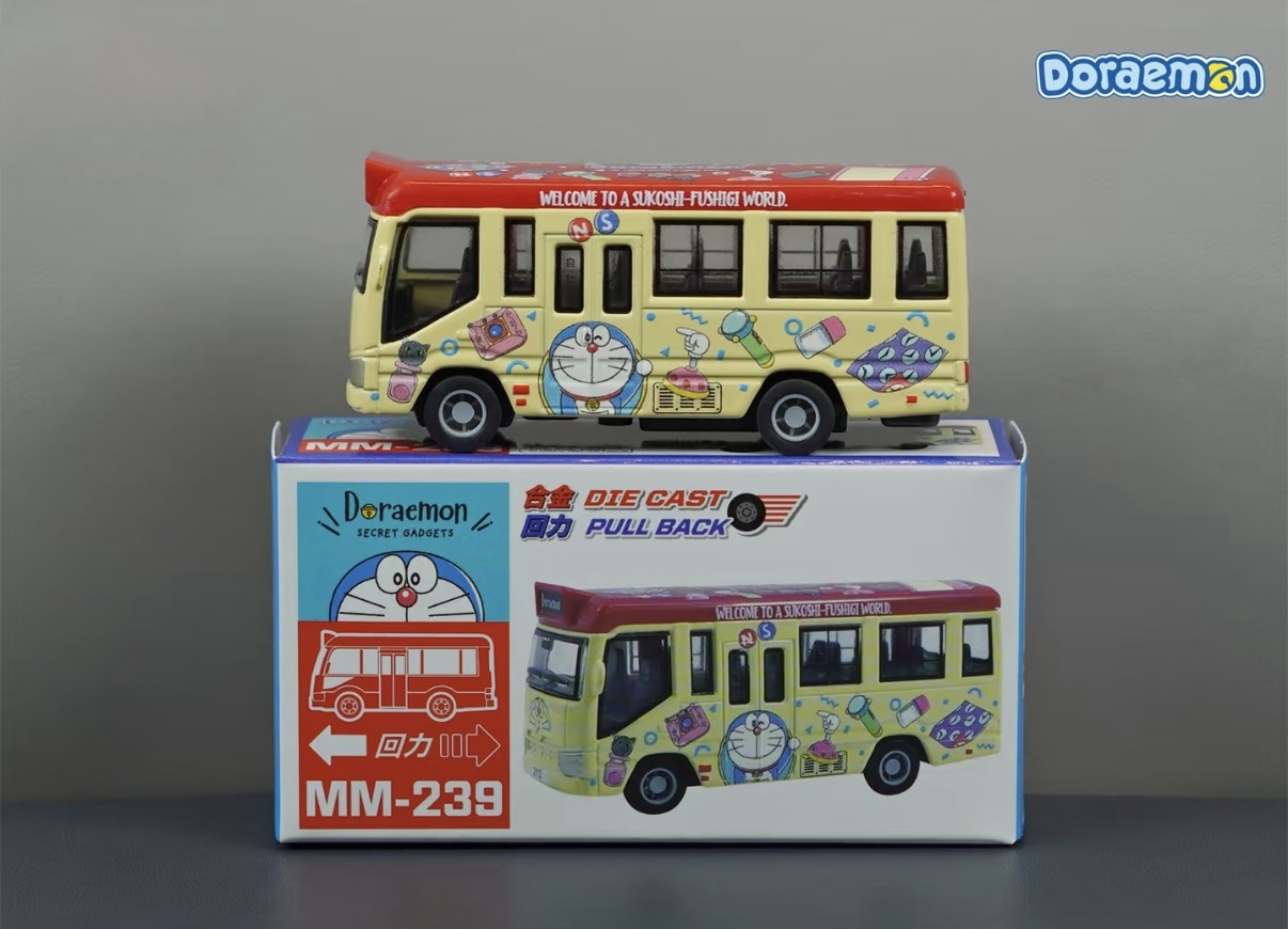 香港合金車/迴力車 - 多啦A夢 紅色小巴