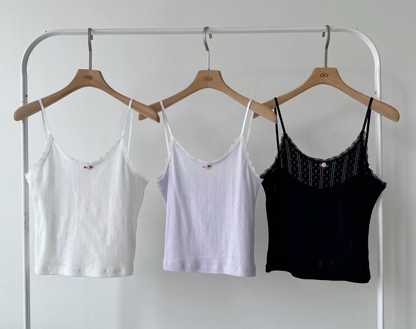 OG6010 暗紋蕾絲立體玫瑰吊帶背心