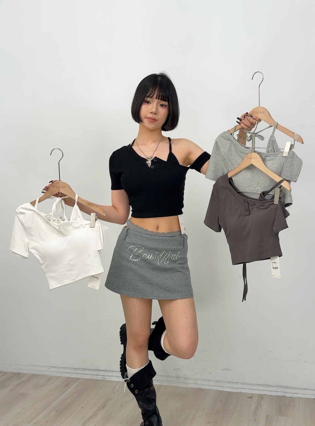 B11斜肩掛繩胸墊上衣