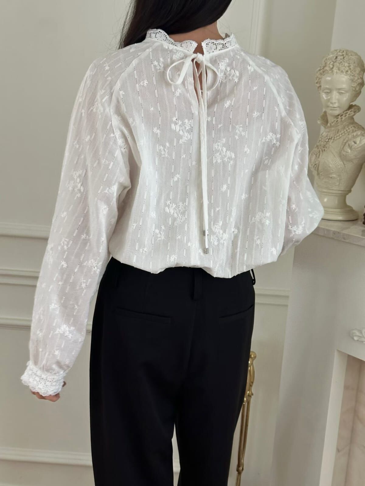 OG6026 前後兩著刺綉碎花上衣