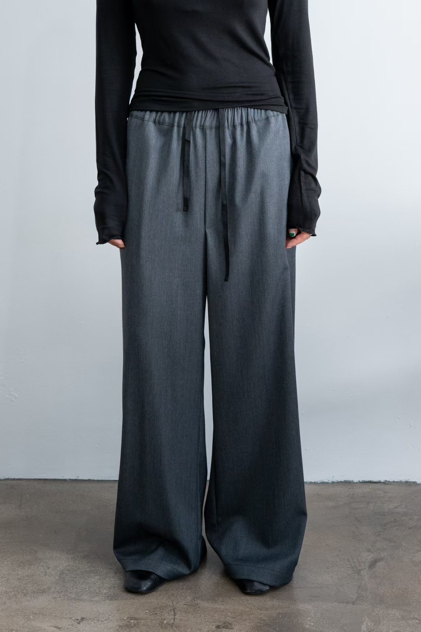 Elastic suit trousers