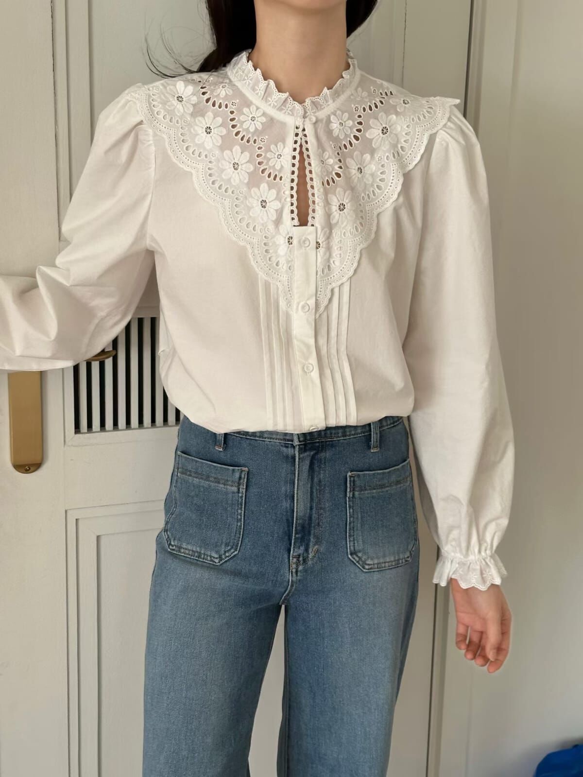 OG6030 小性感鏤空花花壓褶排扣上衣