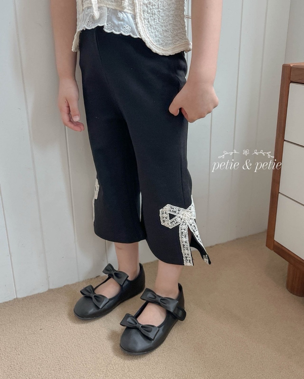 正韓夏Petitpetit 三色緞帶蕾絲蝴蝶結喇叭褲