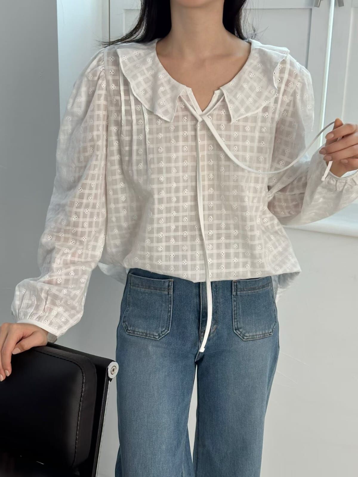 OG6034 窩夫鏤空娃娃領綁帶上衣