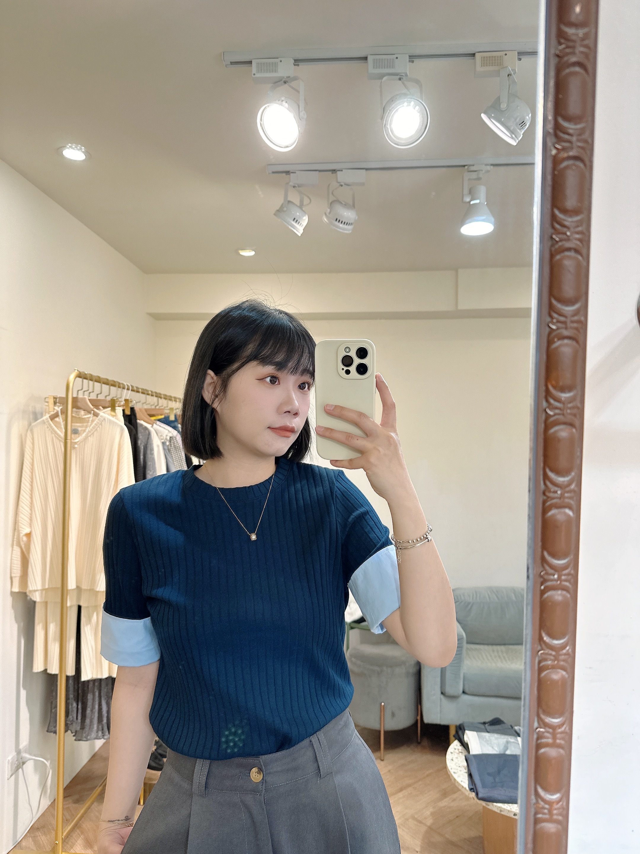 羅紋袖口拼接上衣