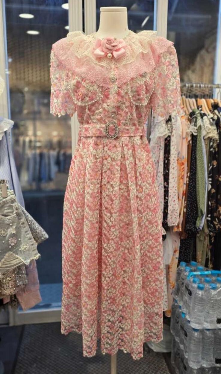 D05  胸40腰32HIP50長46 $599 (一口價)