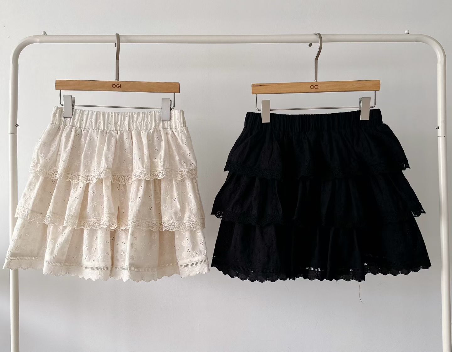 OG6047 少女風刺綉鏤空花花蛋糕短裙