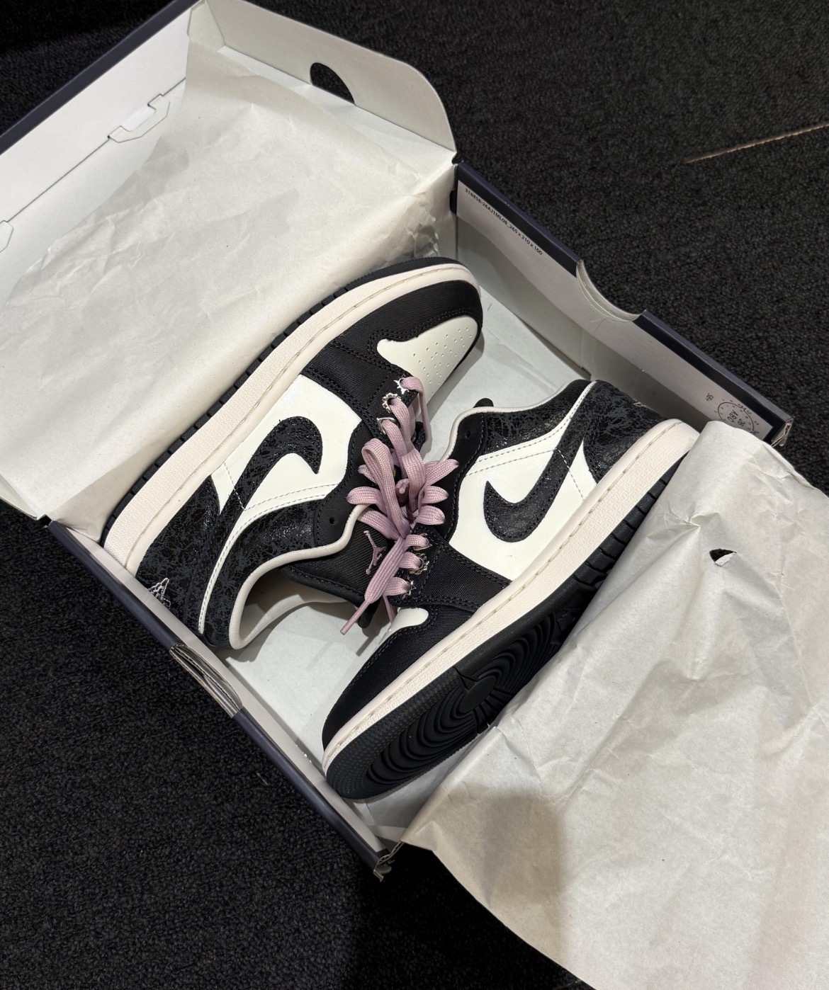 【逢甲 FUZZY】W Air Jordan 1 Low "Iced Carmine" 碳粉 II0595-001