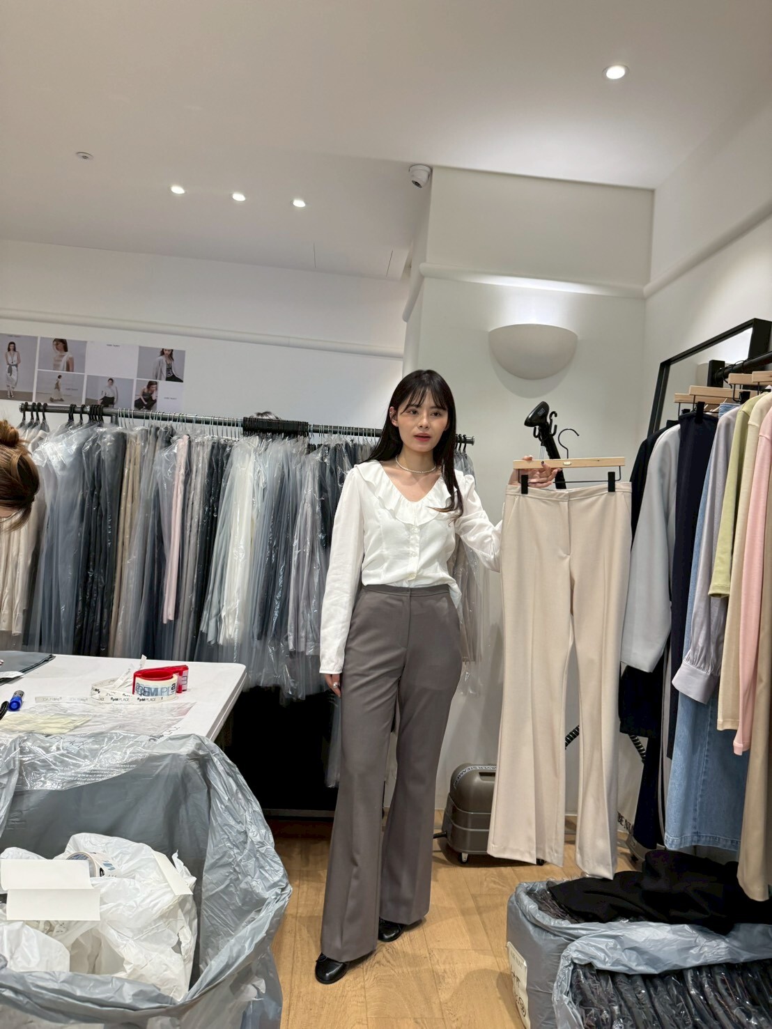 AU6062 抗皺喇叭西褲