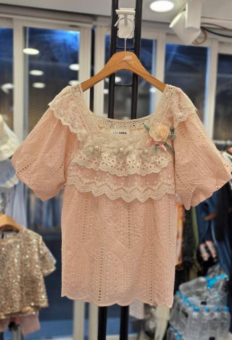 D23  胸46長21 $439 (一口價)