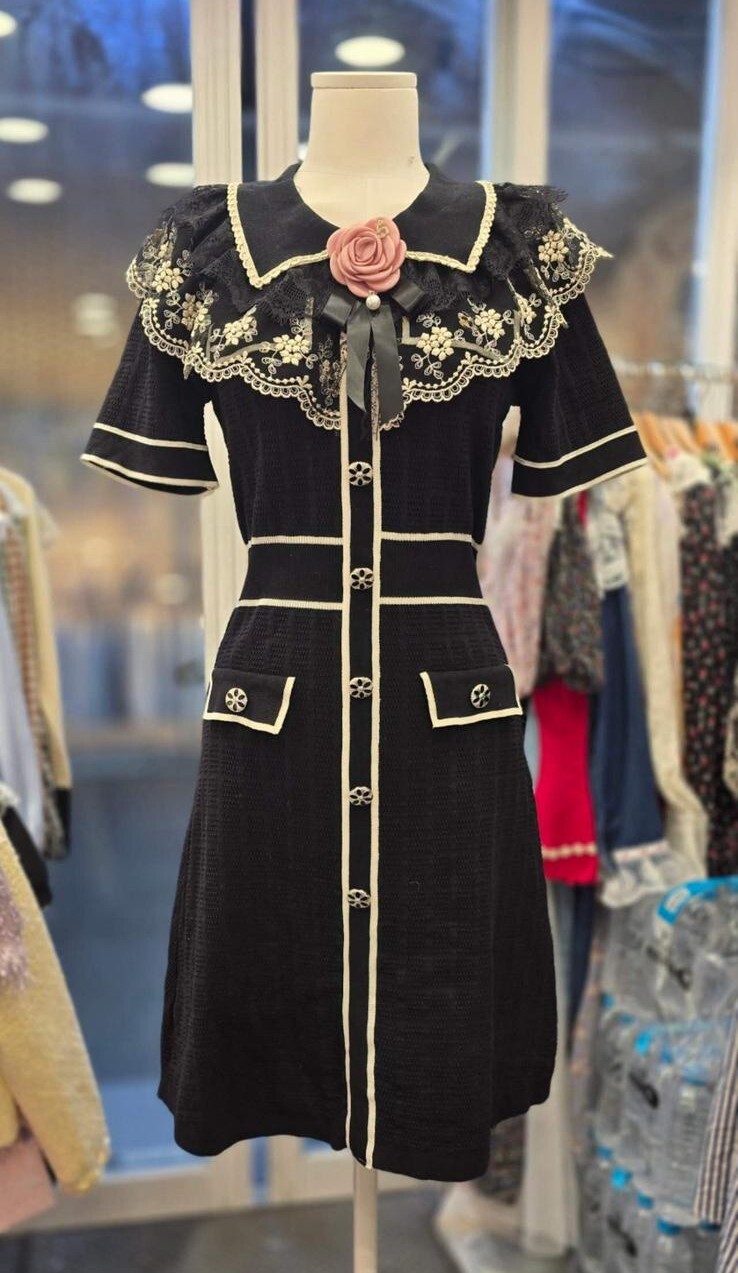 D24  胸32-52 腰43-50長40 $ 489(一口價)