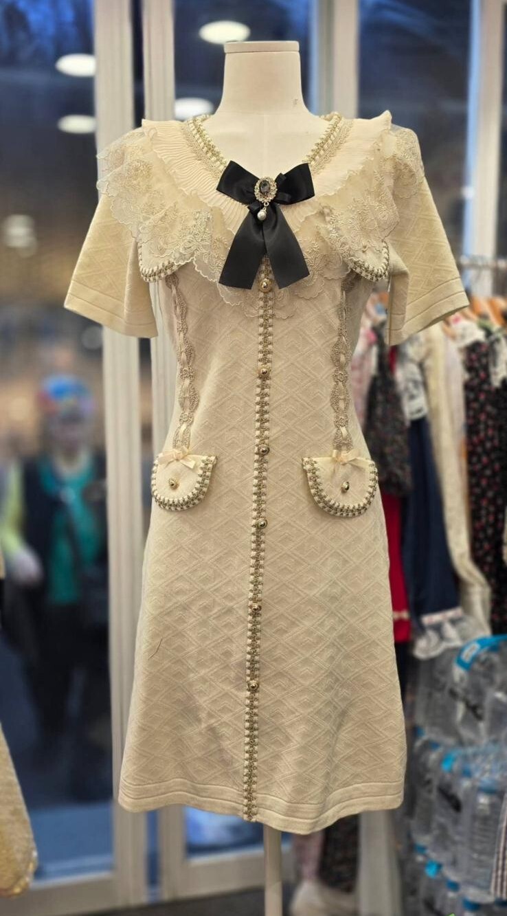 D25  胸34-44腰24-42長36 $489 (一口價)