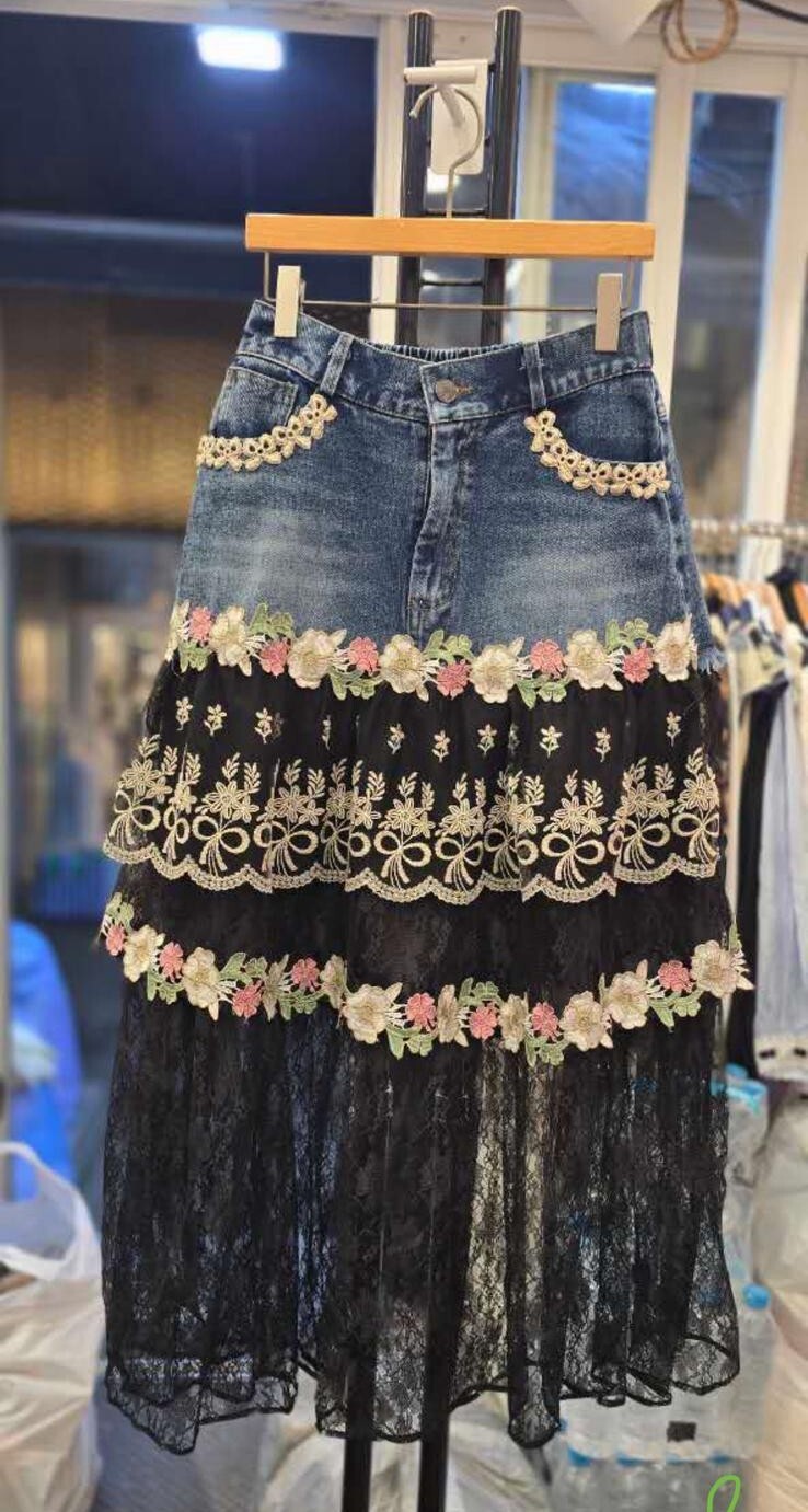 D28  腰23-32HIP44長33 $489 (一口價)