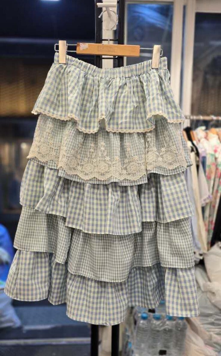 D30  腰24-40hip46長29 $419 (一口價)