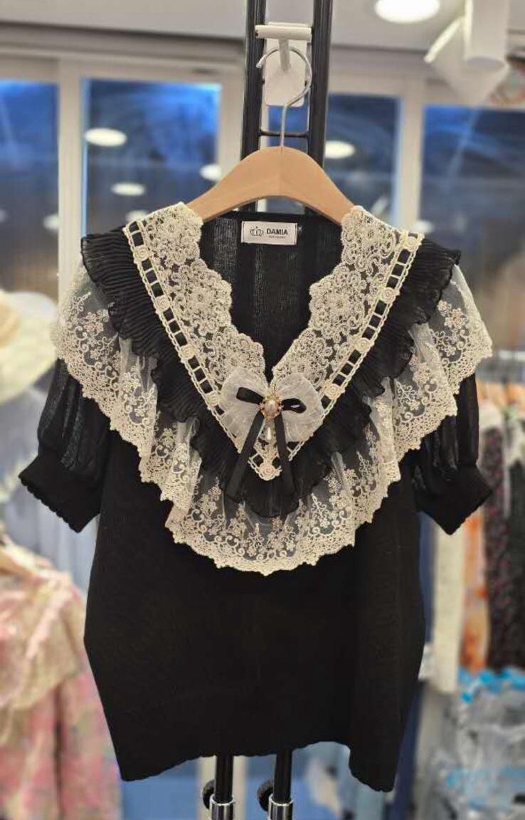 D32  胸40-60長22 $429 (一口價)