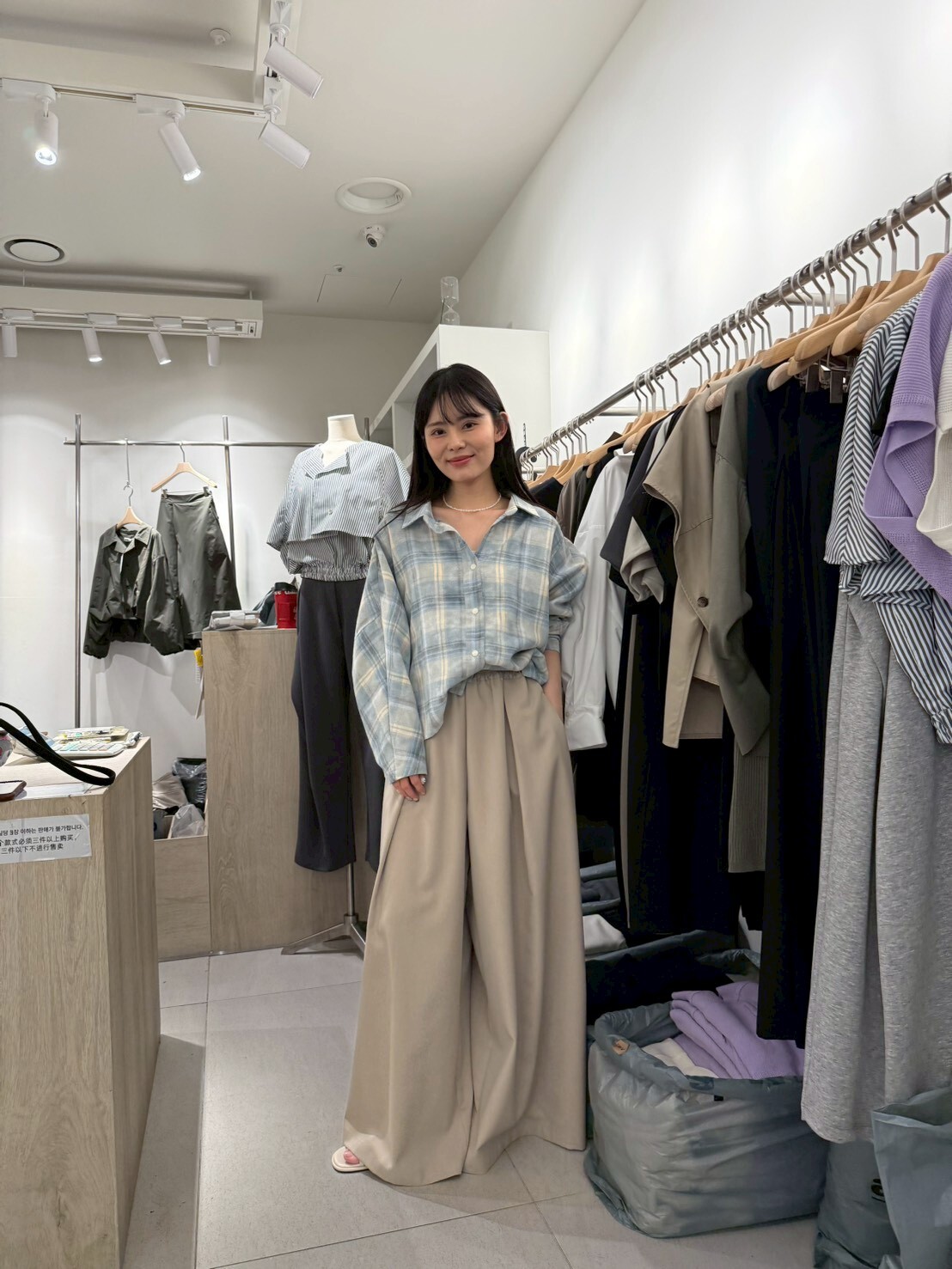 LA6024 微珠光兩側束腰排扣襯衫