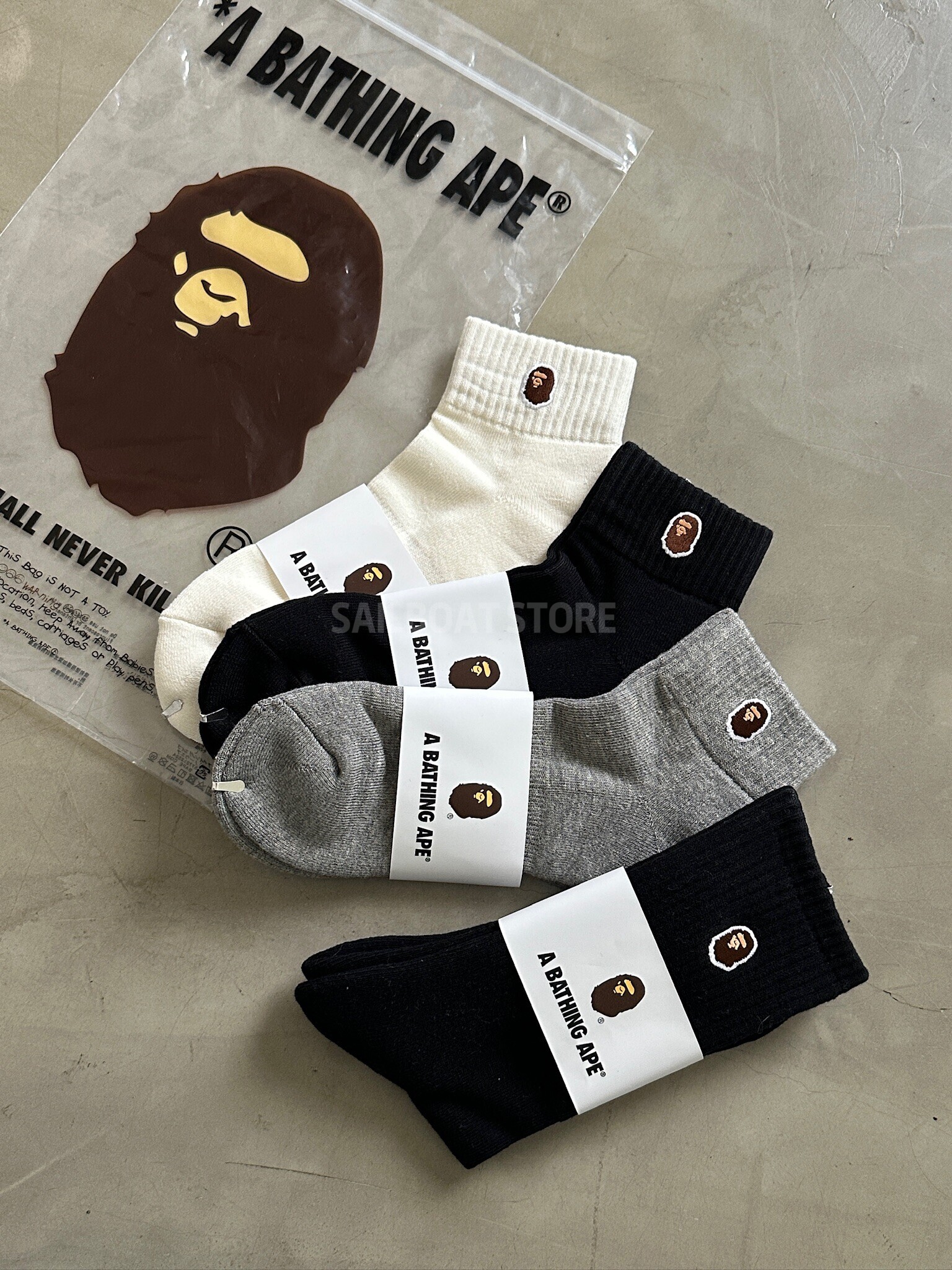 #現貨 🇯🇵日本 A BATHING APE 猿人頭刺繡小標 短襪長襪 襪子