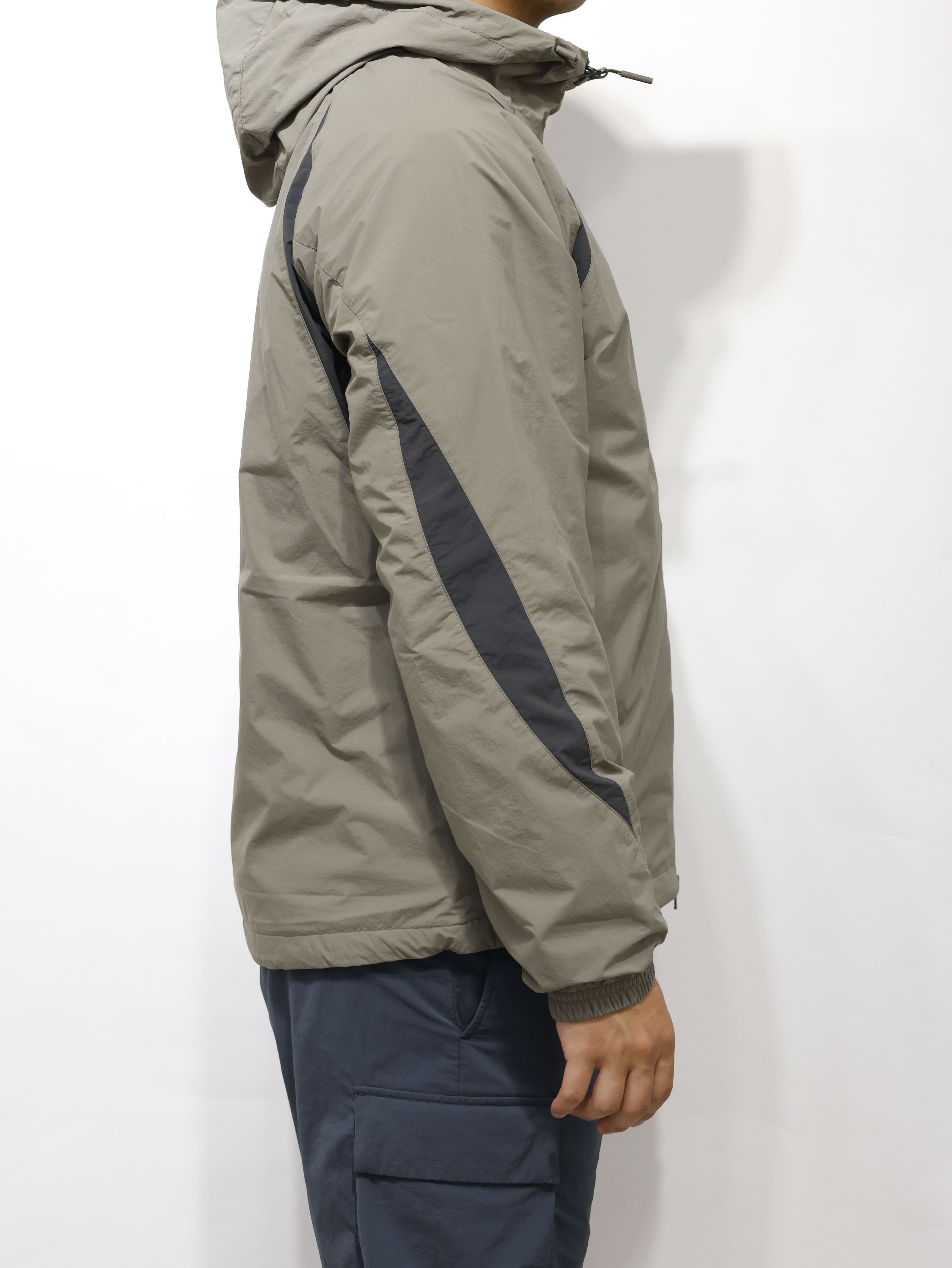 Snow Peak 輕量 Taslan 拼色 連帽防風外套 SKS26SULWB56
