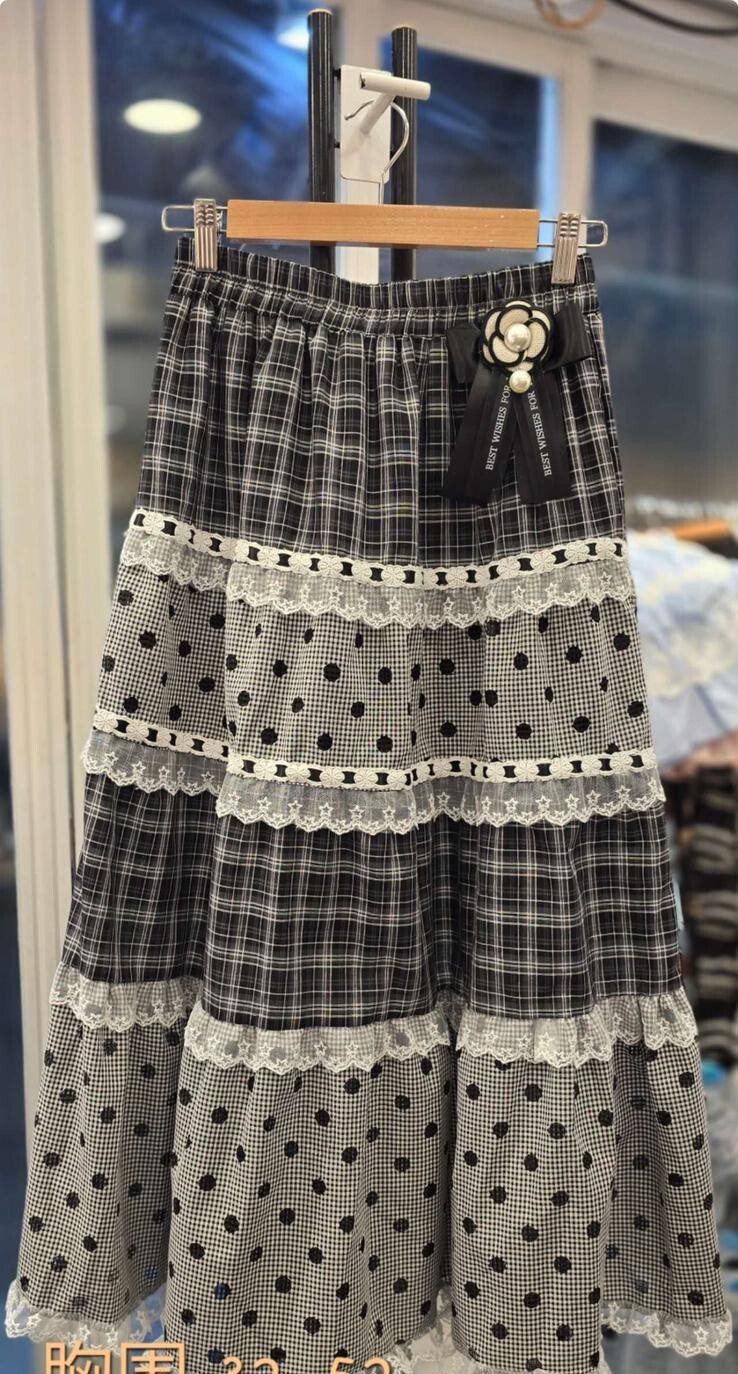 D35  腰25-40 長34.5 $399 (一口價)