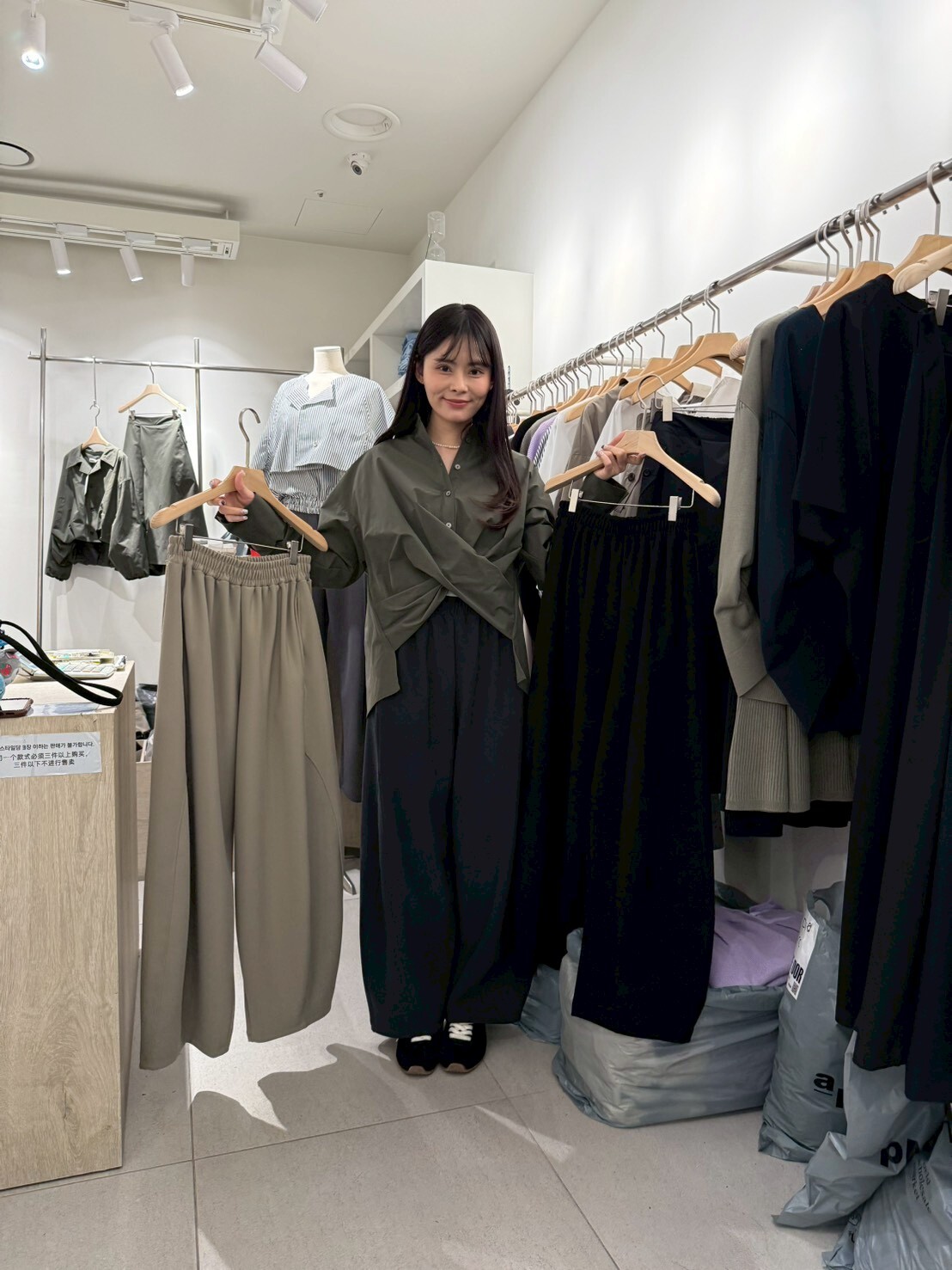 LA6030 全橡筋車綫顯瘦直筒蘿蔔褲