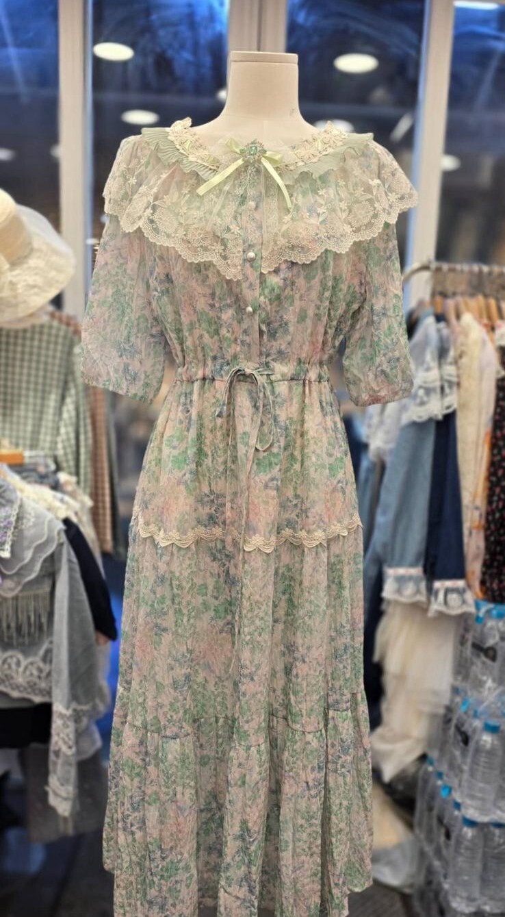 D37  胸43 腰22長46 $489 (一口價)