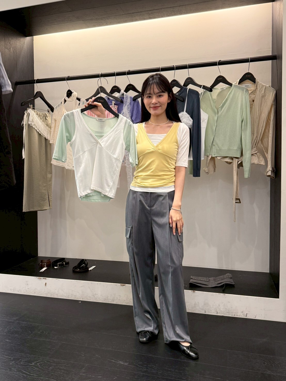 MR6027 粗肩帶V領背心