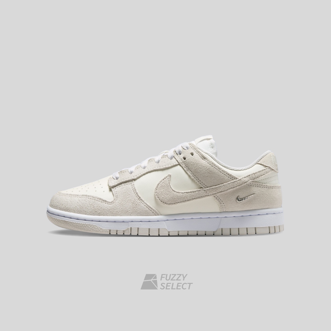 【逢甲 FUZZY】W Nike Dunk Low "Sail/Vast Grey" 麂皮 灰白 銀小勾 IO4244-105