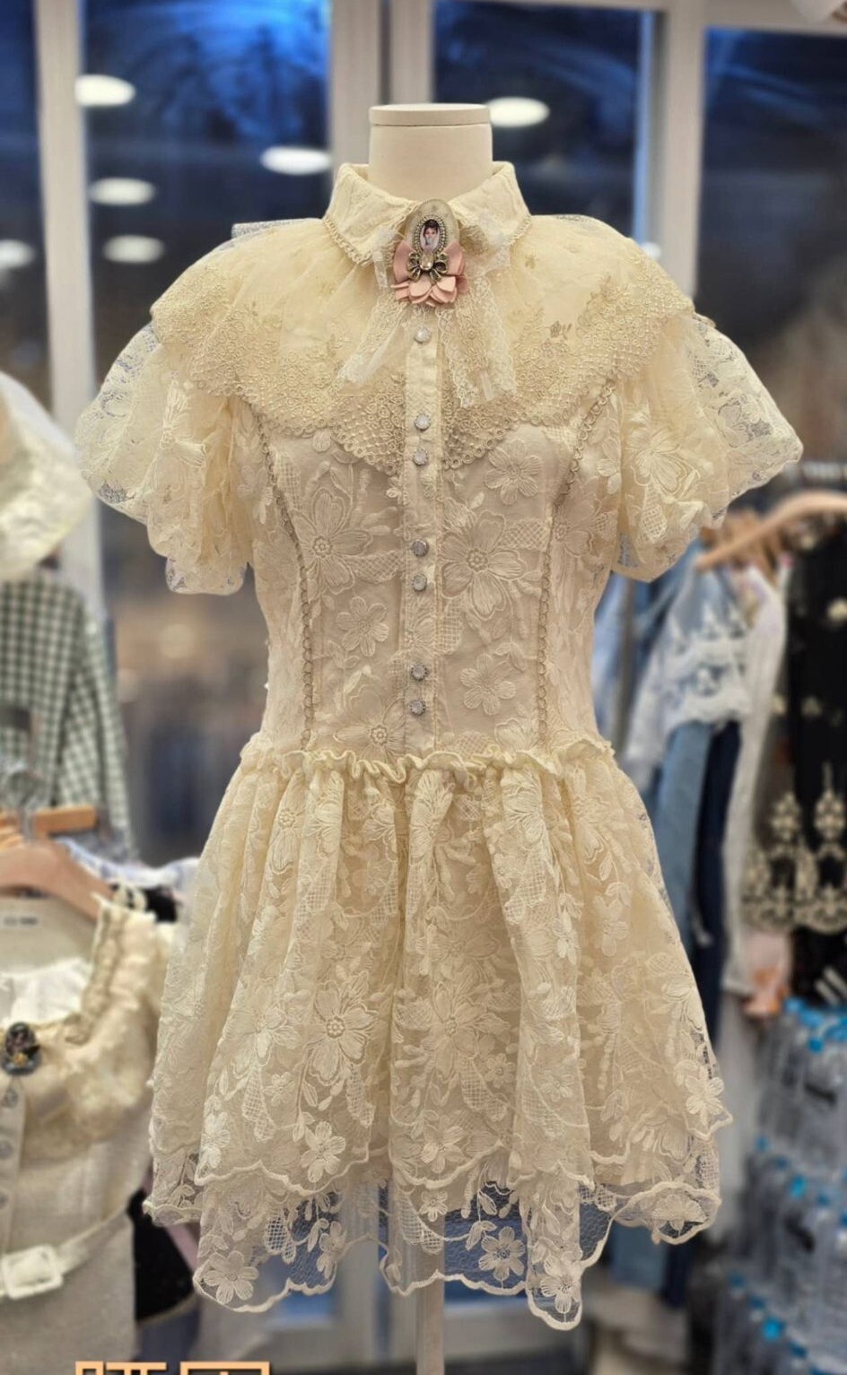 D41  胸39 長33 $599 (一口價)