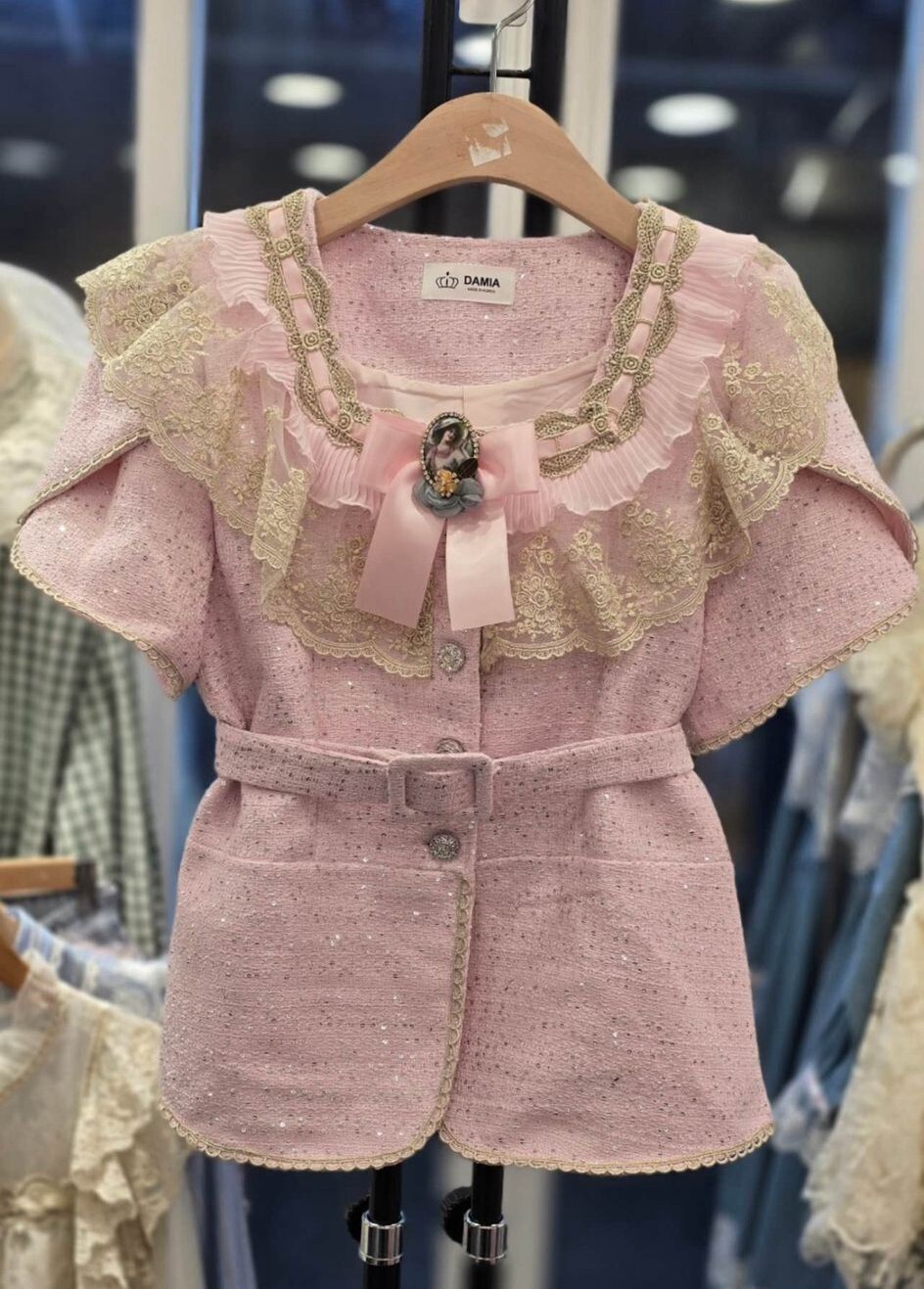 D43  胸38 長20 $519 (一口價)