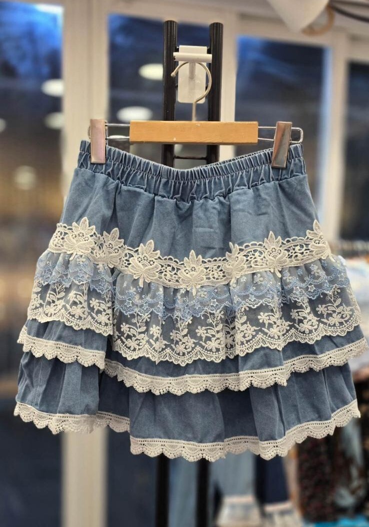 D40  腰26-39 長16 $419 (一口價)