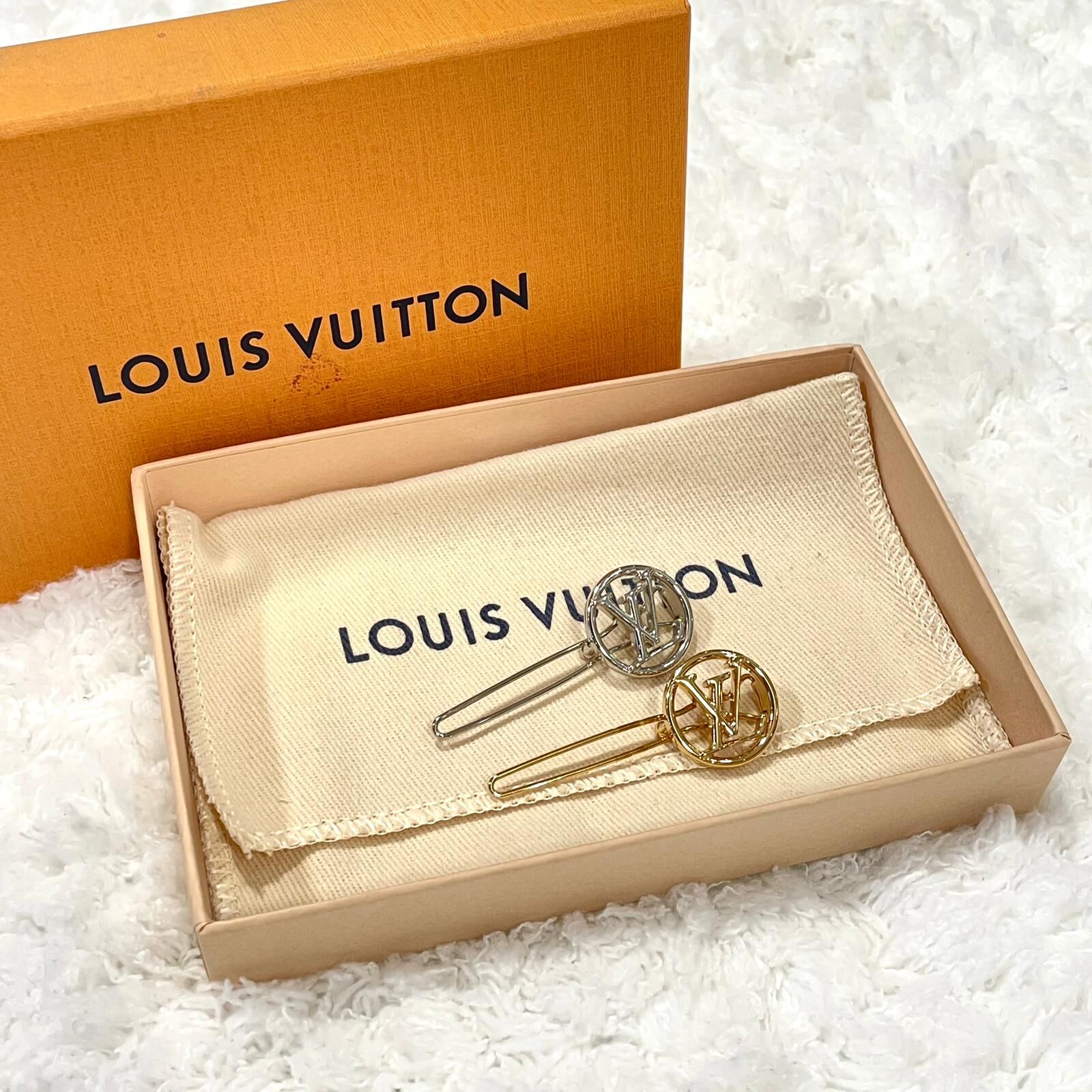 全新LV 金銀色髮夾 BABY LOUISE HAIR CLIP M00590  #BRAND NEW #香榭站正品