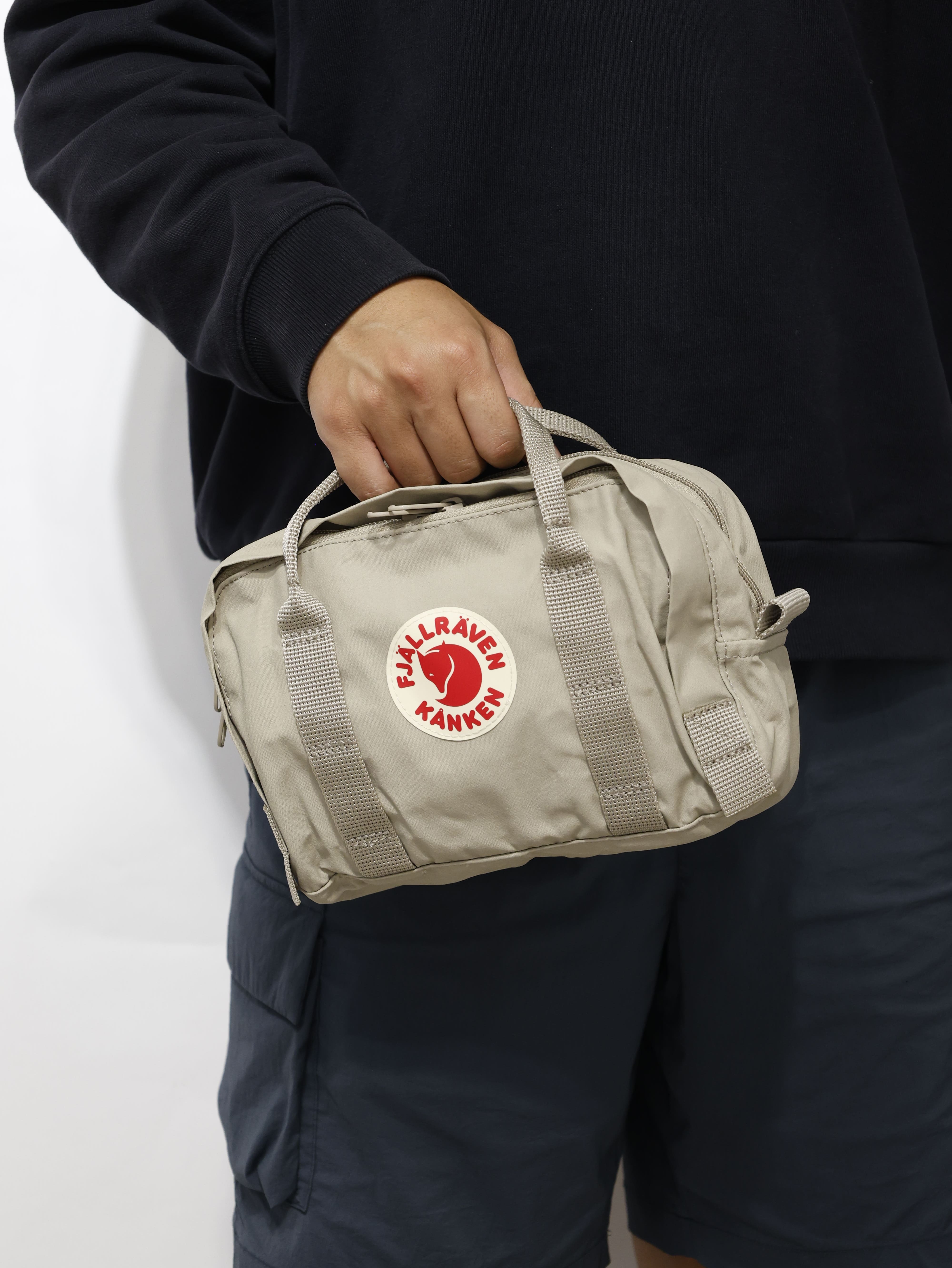 FJALLRAVEN 小狐狸 Kanken Crossbody 斜背包 FR23200395