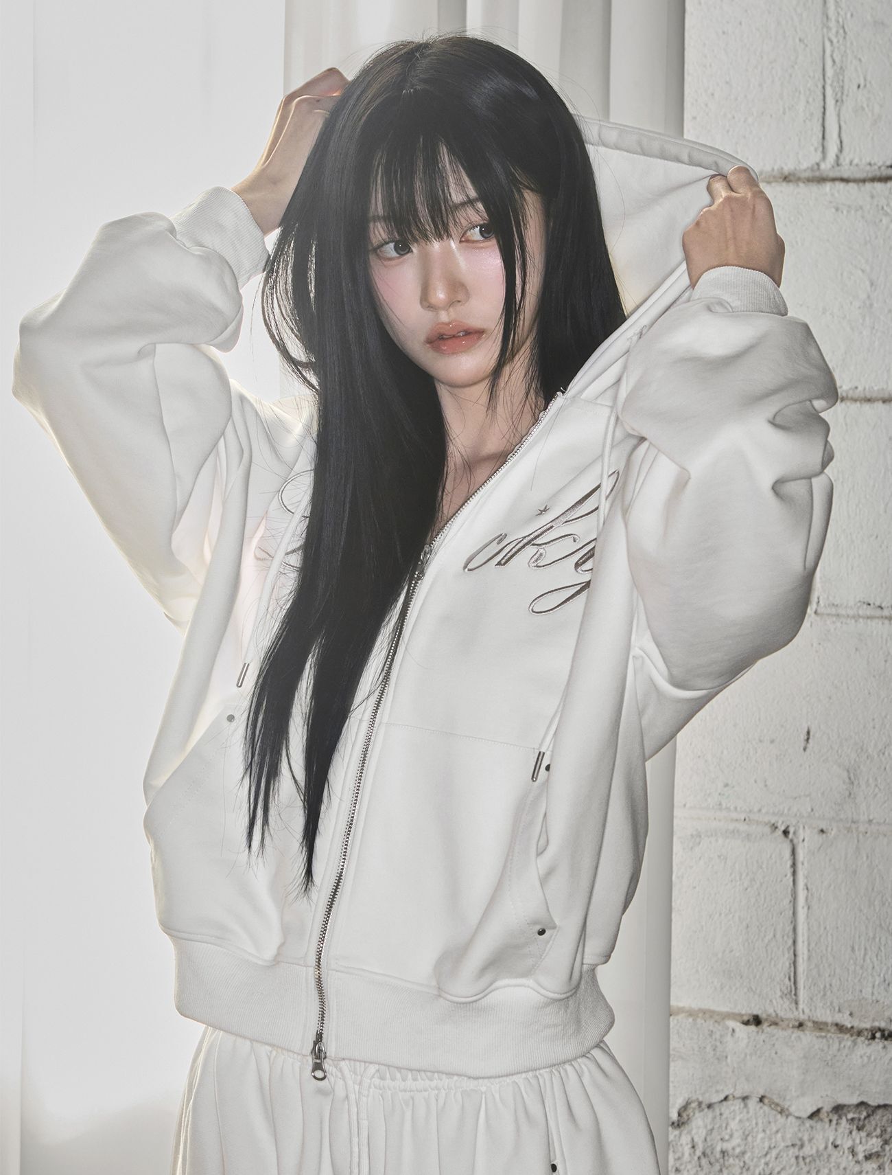 LOOXP 幸運字母寬鬆連帽外套 9830-1