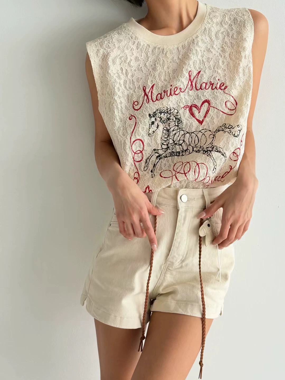 Marie Marie  愛心小馬刺繡蕾絲無袖上衣