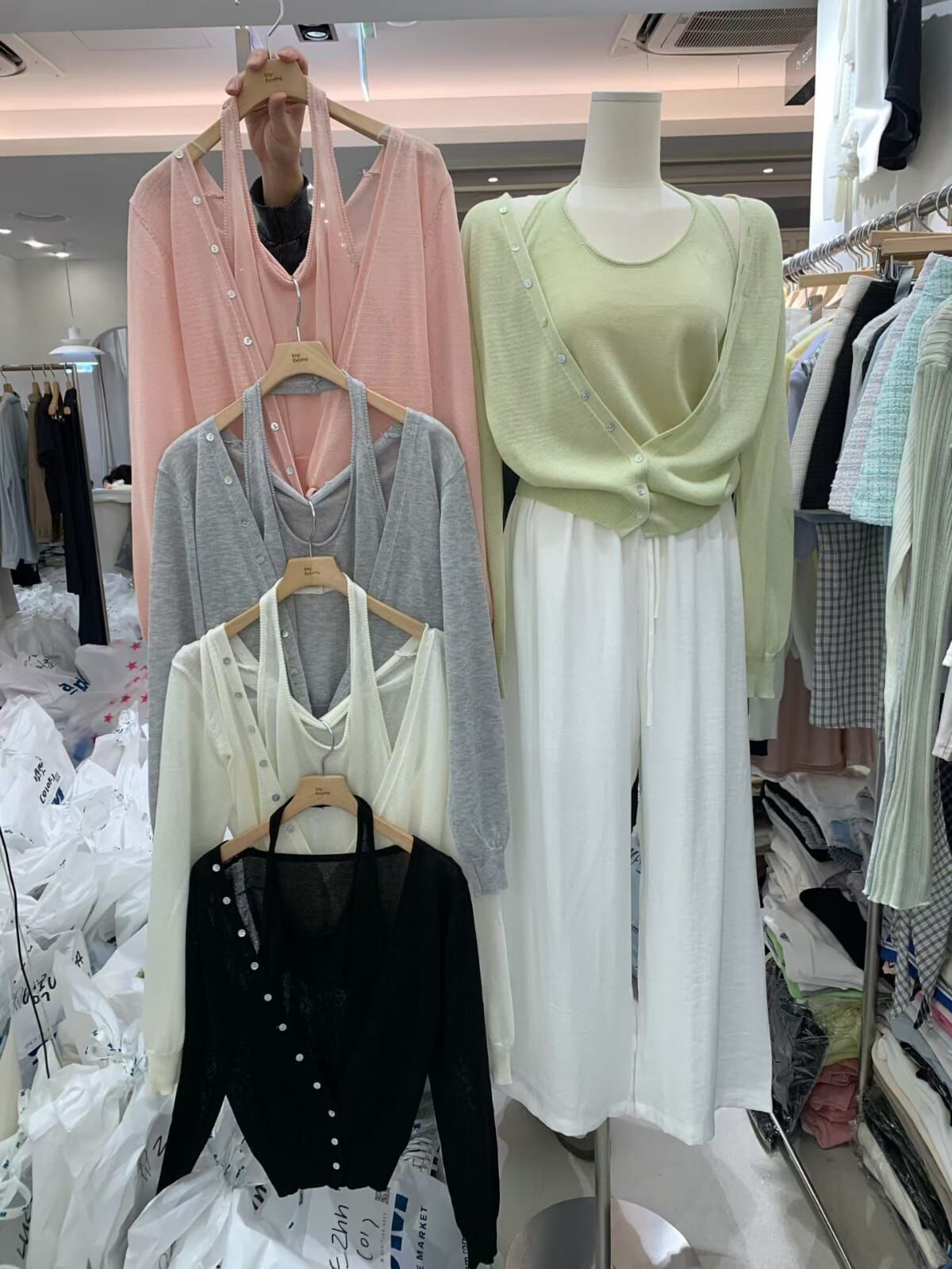 BM6001 側排扣掛脖露肩小外套