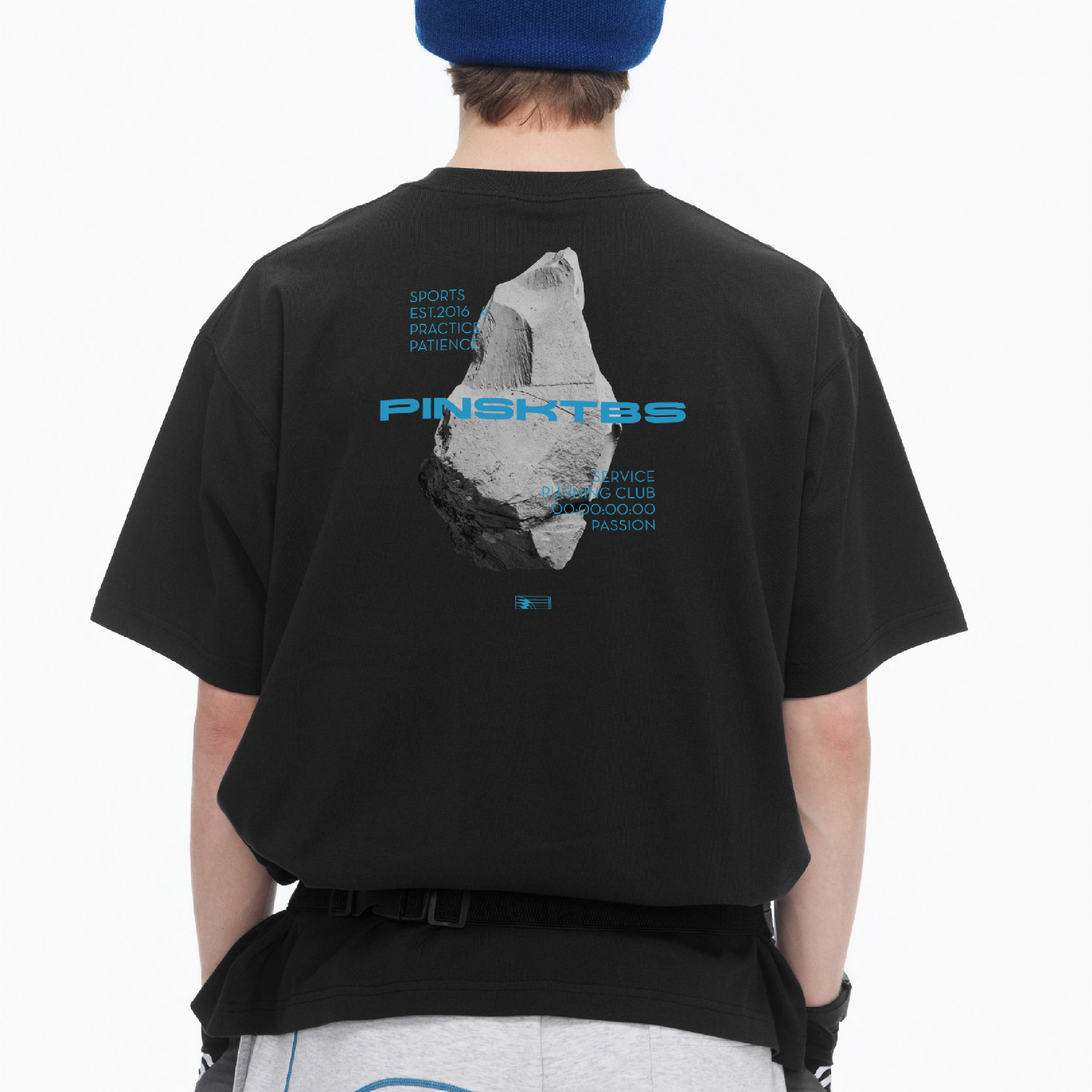 PIN SKTBS Rock Tee 岩塊標語 印花短Tee [P-T3426]